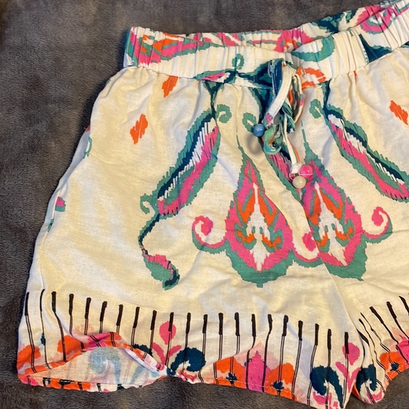 Zara Printed Shorts - Picture 2 of 3